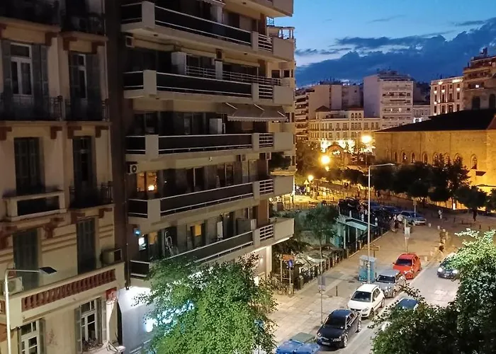 Cute Central Apartments